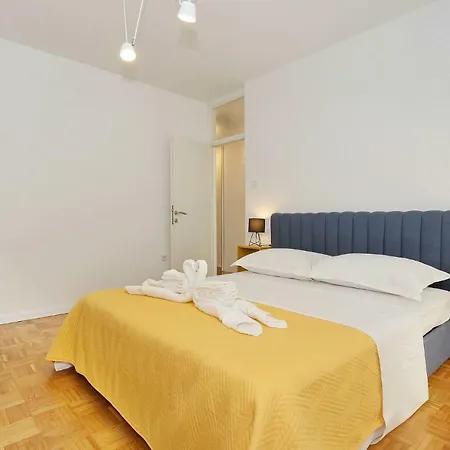 Apartment Luxury Molimento *